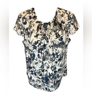 Anne Klein Women’s Short Sleeve Top Size Size XL.  Like New Condition